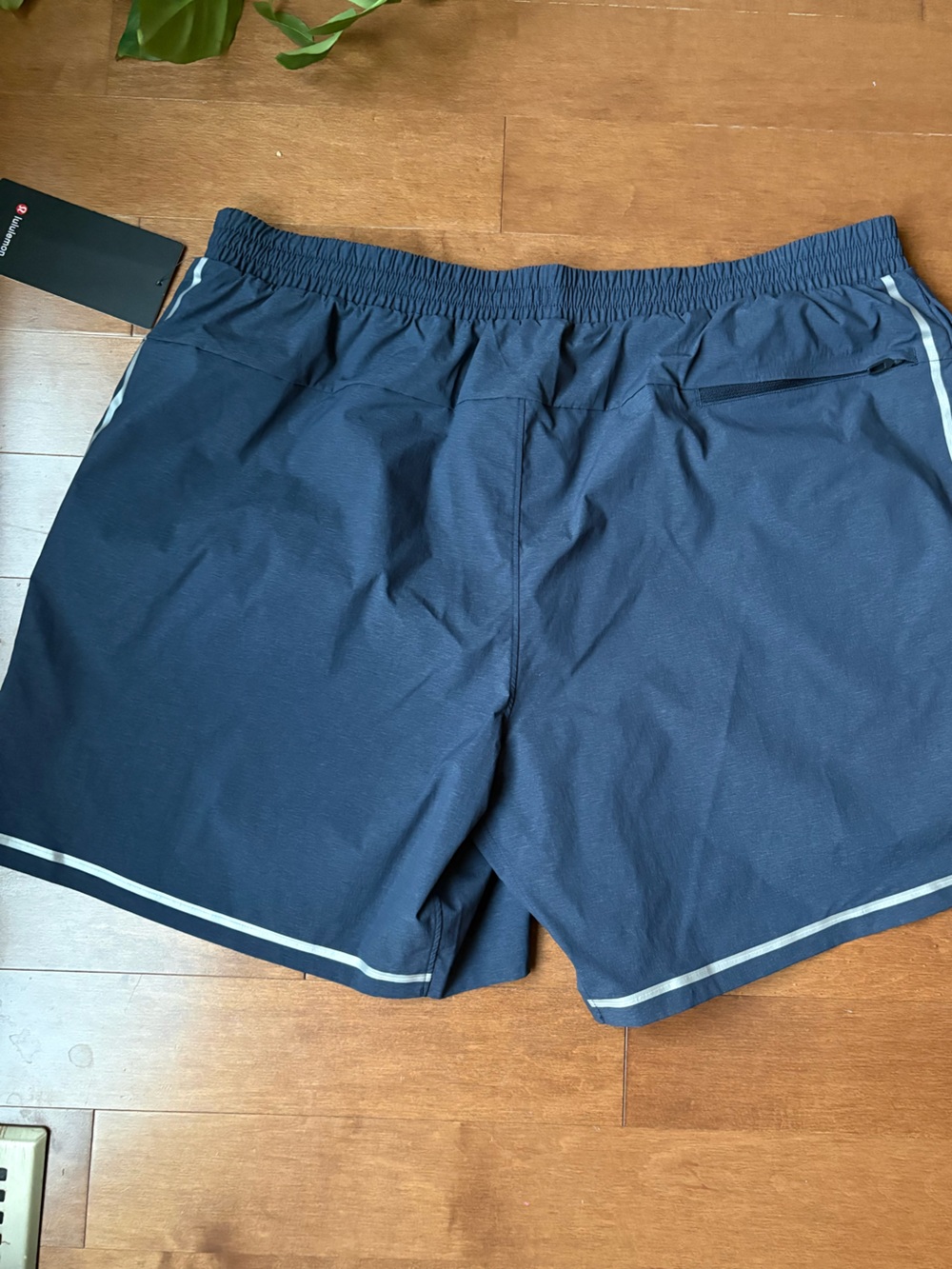 NWT Lululemon • Hybrid Pool Shorts 7” •
size XXL - Picture 4 of 5